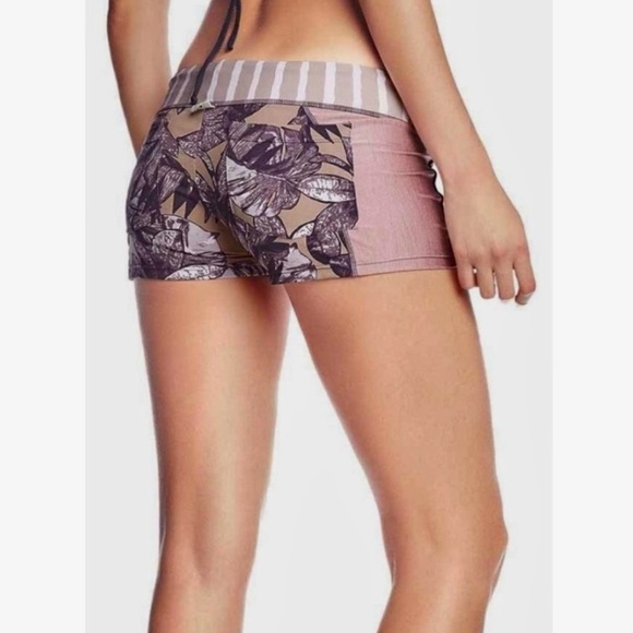(SHORTS) Maaji Samba de Vero Surf Shorts. - Picture 8 of 8